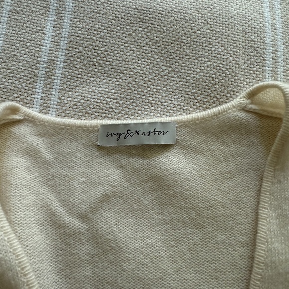 Ivy & Aster 100% Cashmere Angelina Wrap from BHLDN - Picture 5 of 8